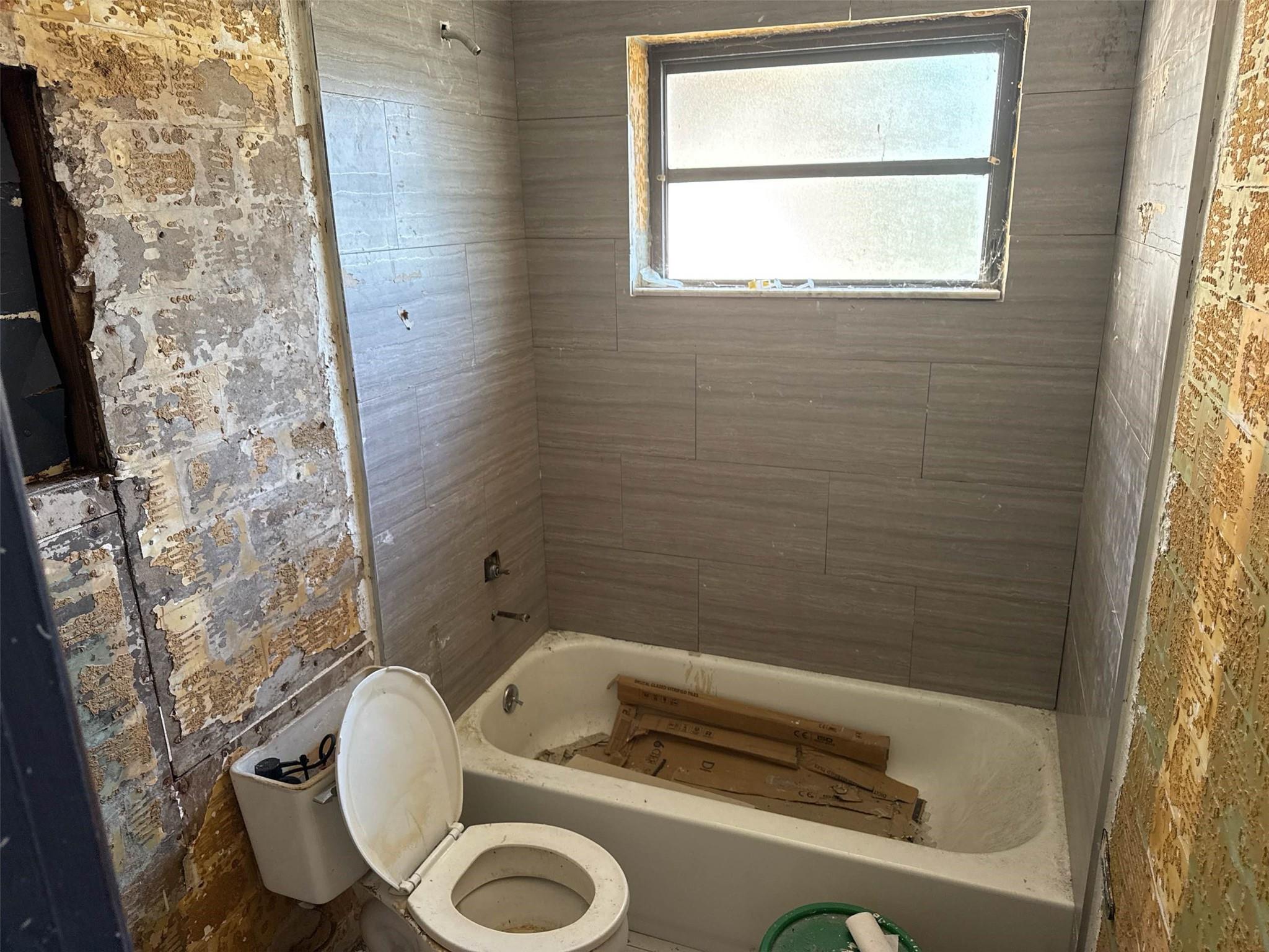 Broadview Park 36-33 B - Residential