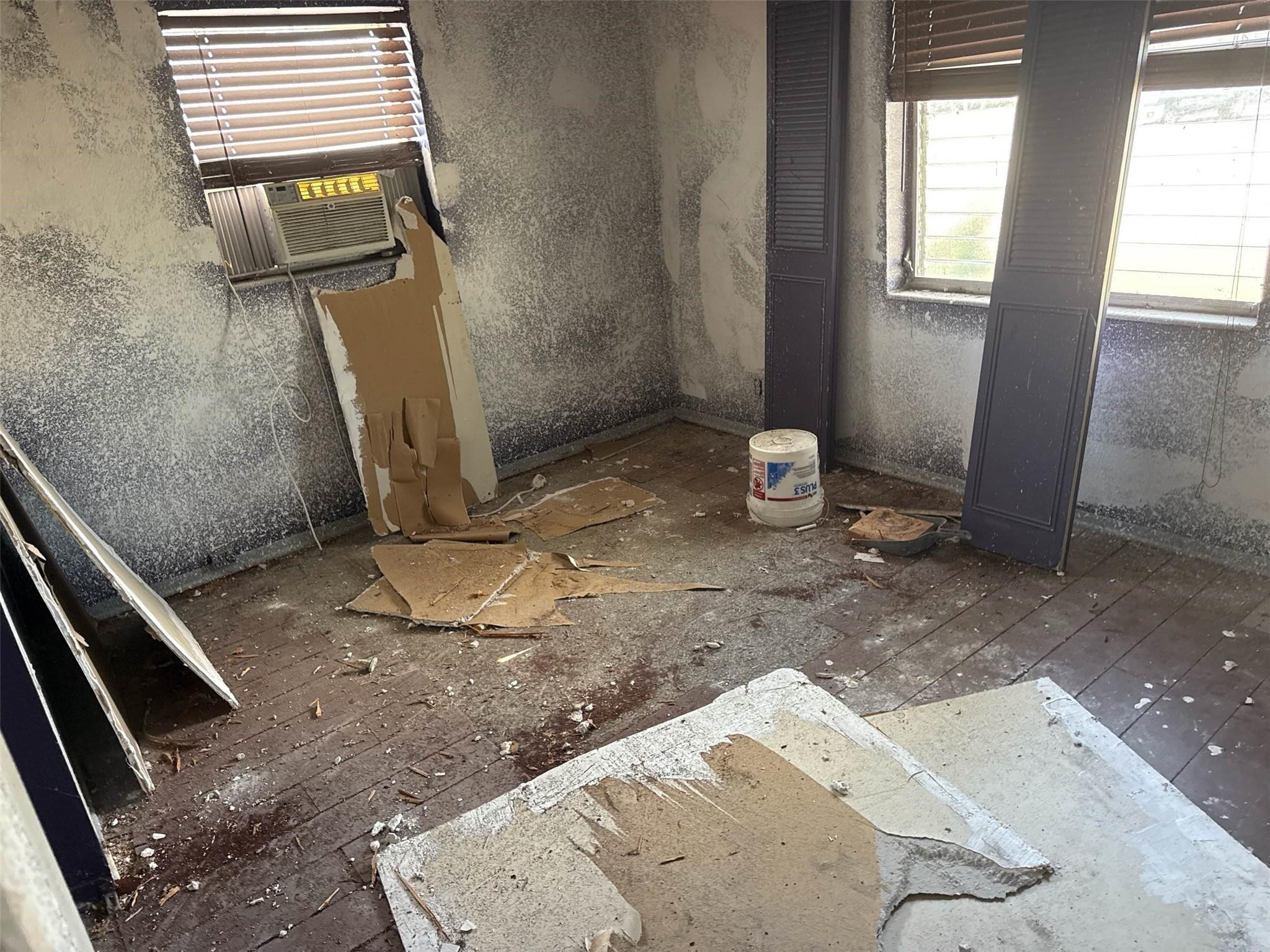 Broadview Park 36-33 B - Residential