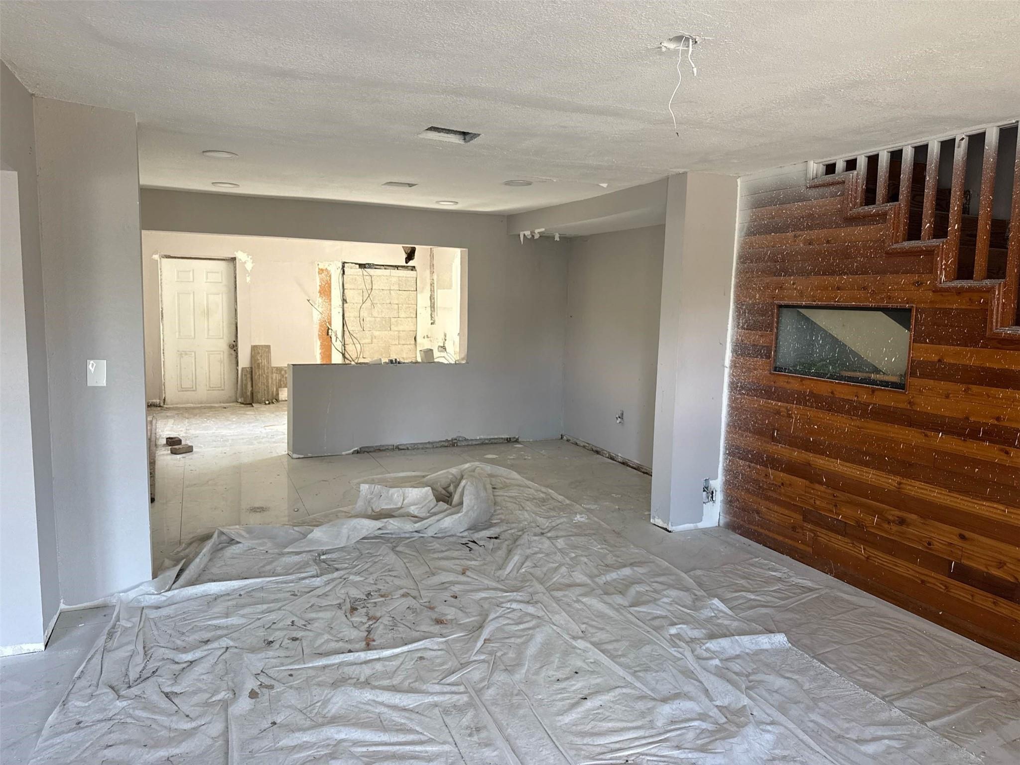 Broadview Park 36-33 B - Residential