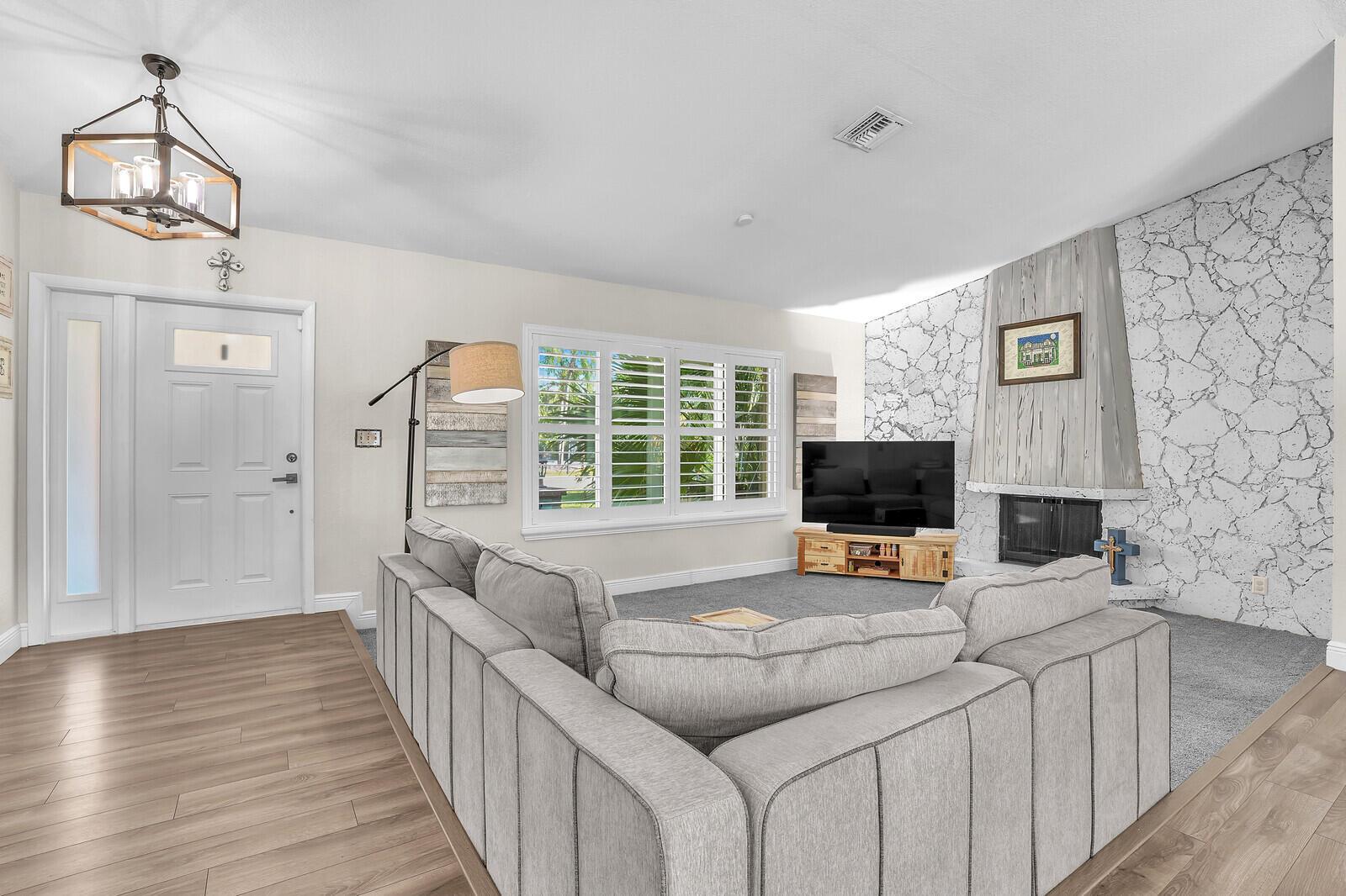 MAPLEWOOD - Residential