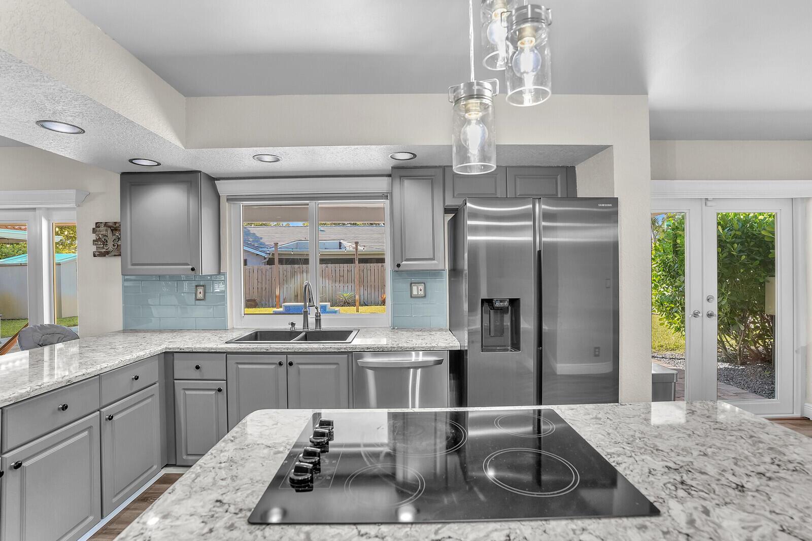 MAPLEWOOD - Residential