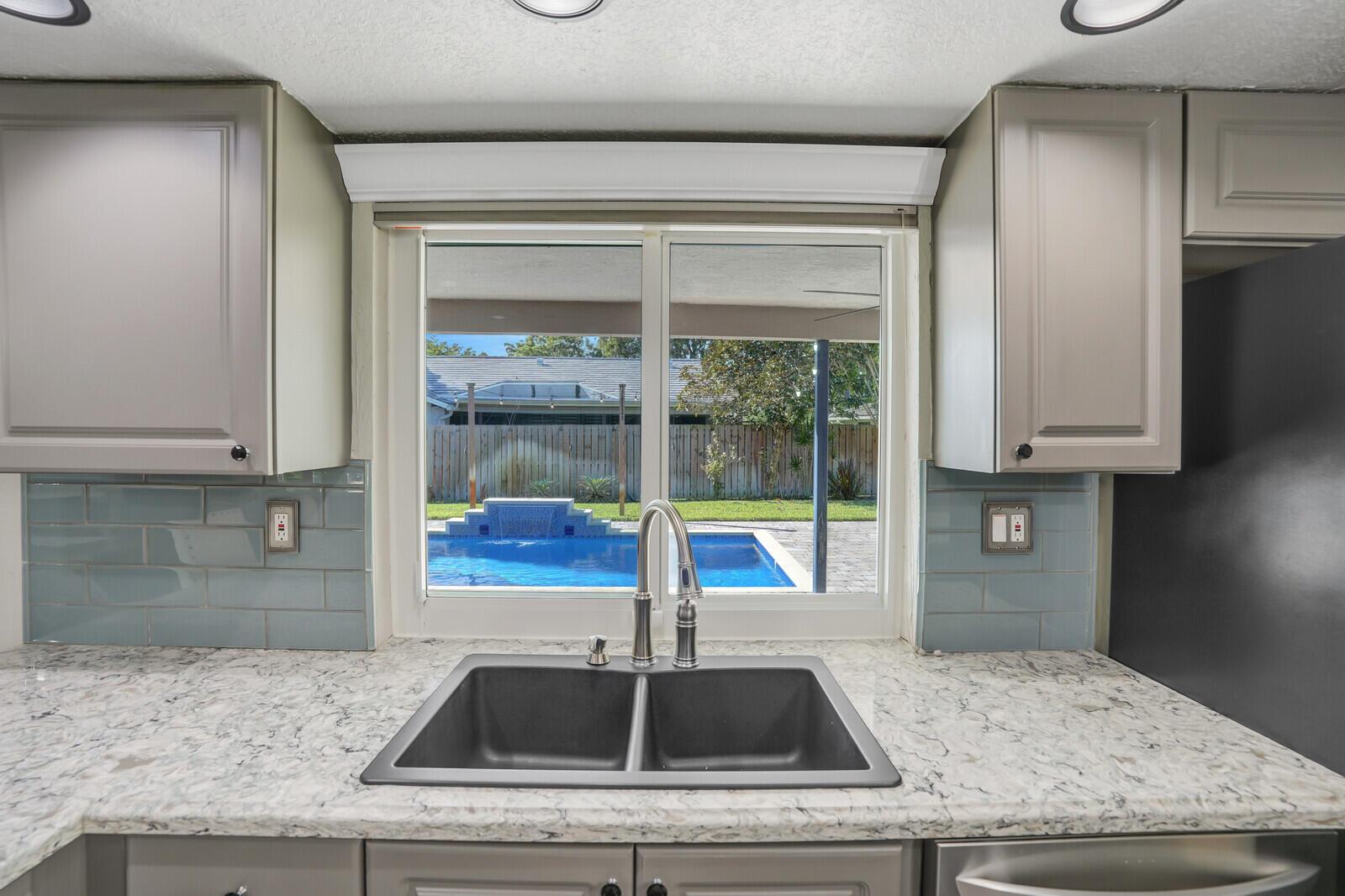 MAPLEWOOD - Residential