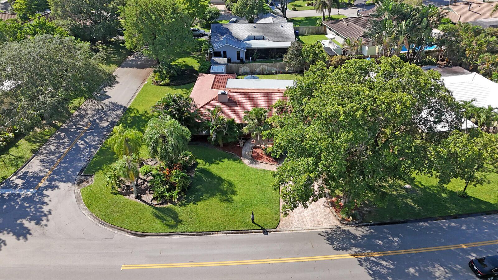 MAPLEWOOD - Residential