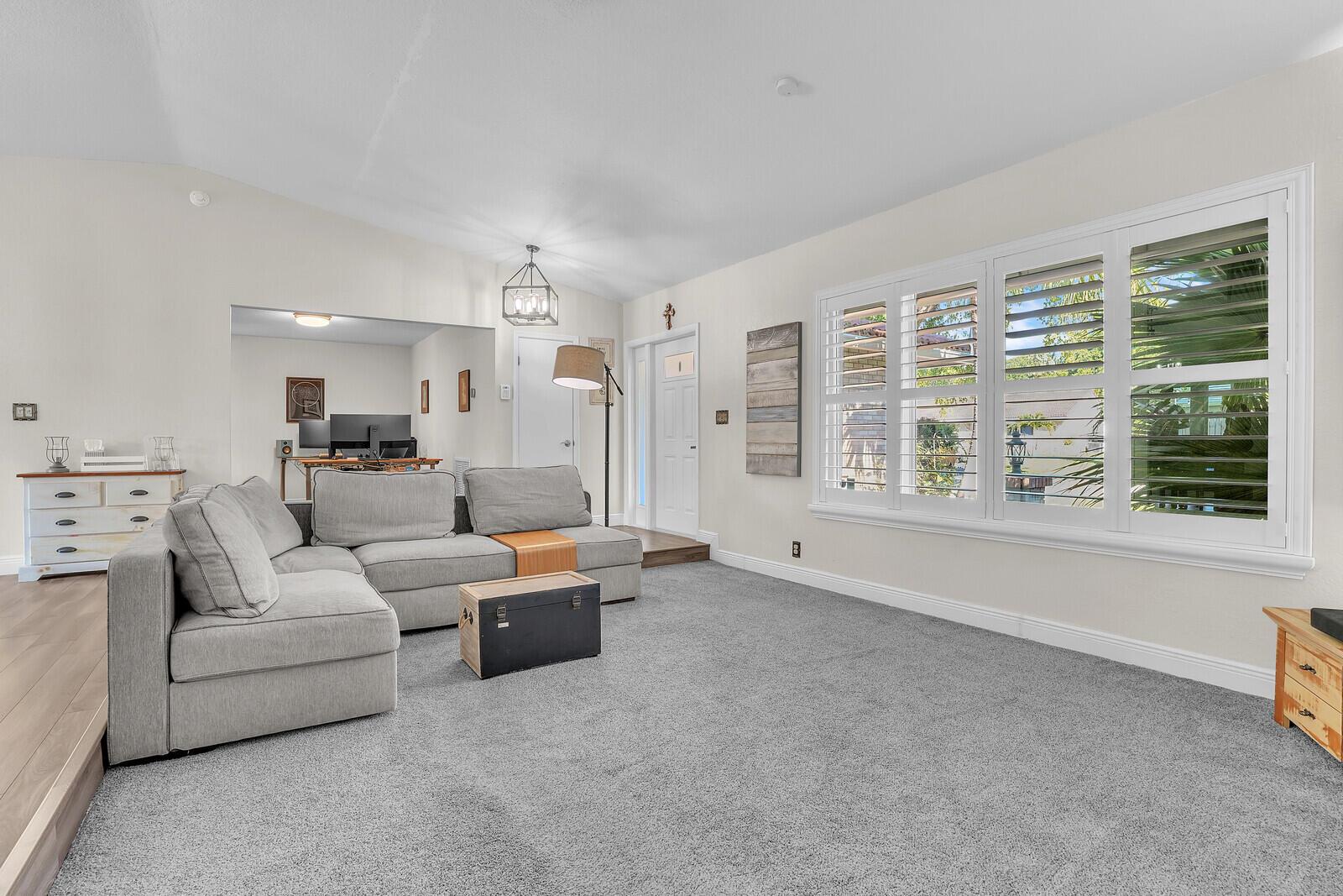 MAPLEWOOD - Residential
