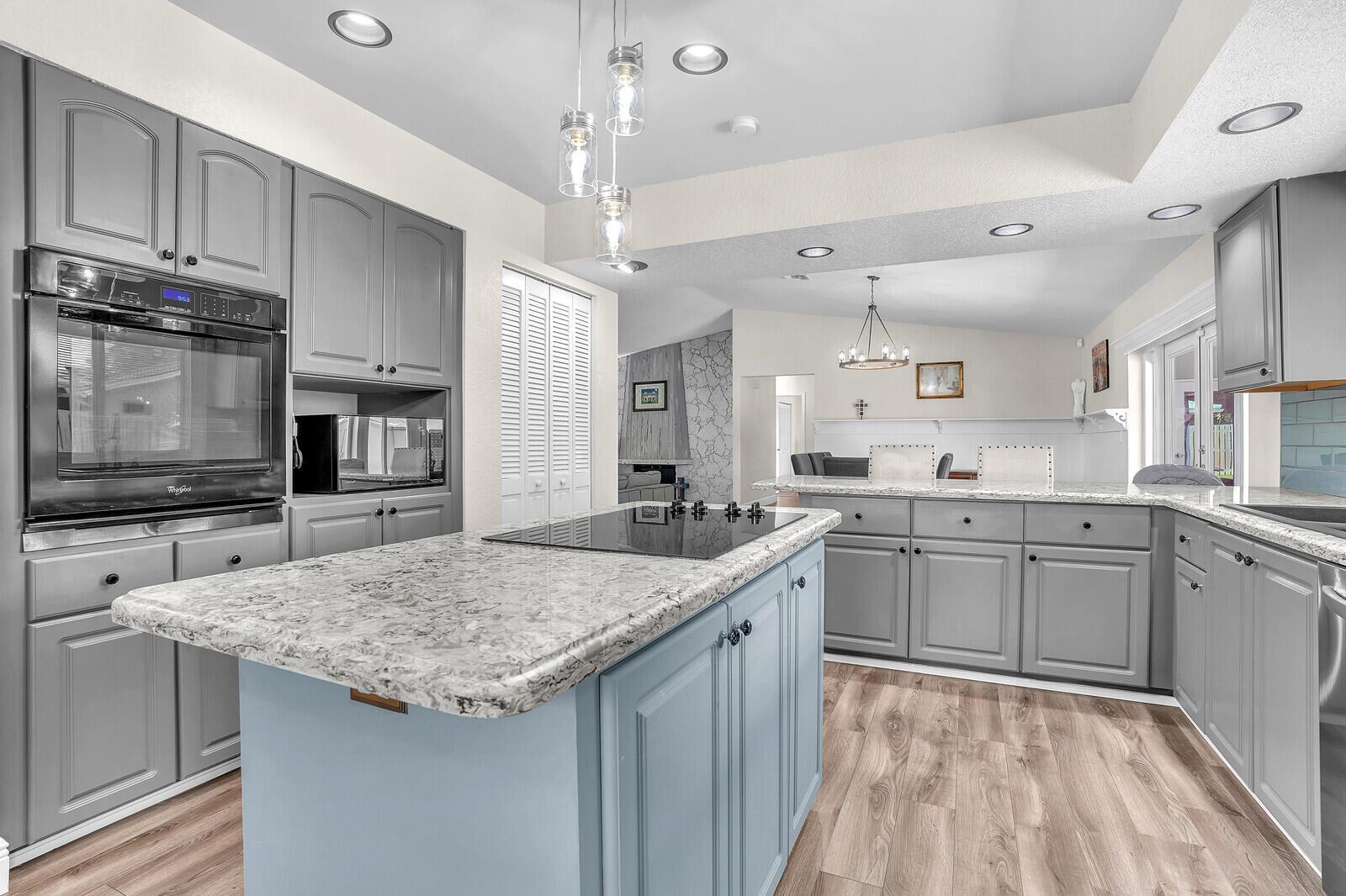 MAPLEWOOD - Residential