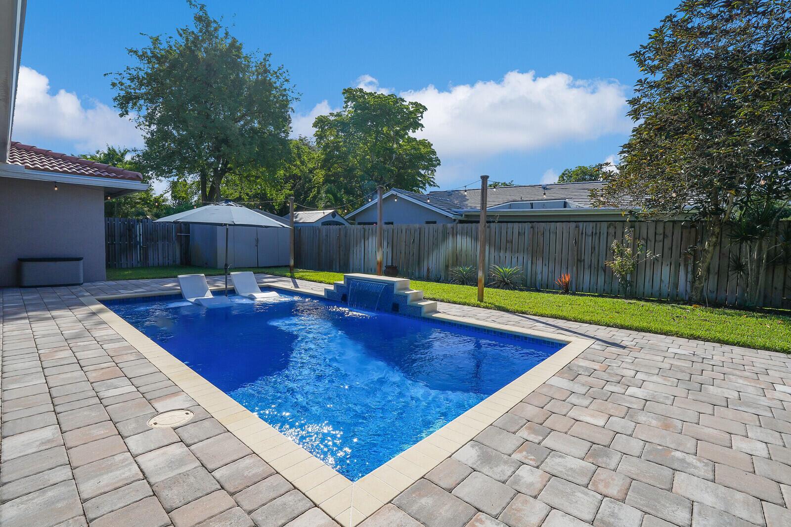 MAPLEWOOD - Residential
