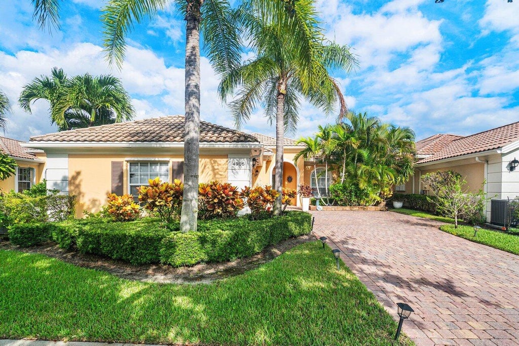 Photo of 4905 Grassleaf Dr, Palm Beach Gardens, FL 33418 (MLS # R11018768)