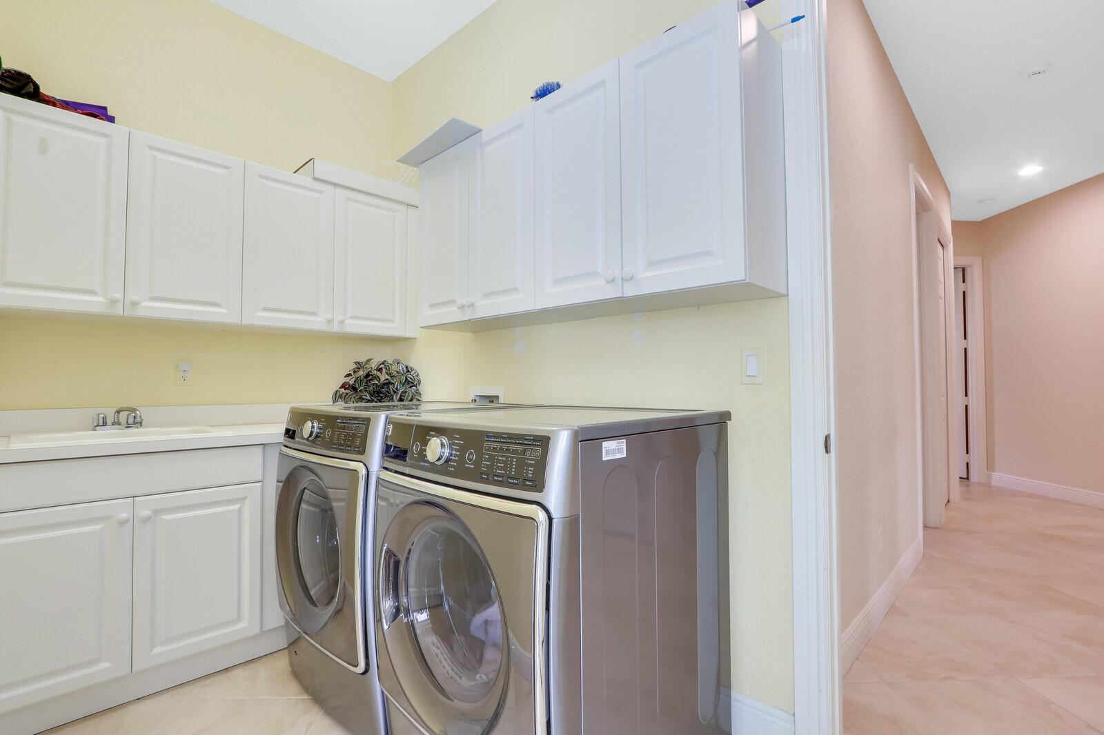 SCARBOROUGH ESTATES - Residential