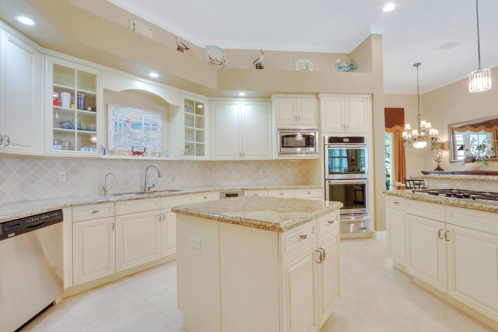 SCARBOROUGH ESTATES - Residential