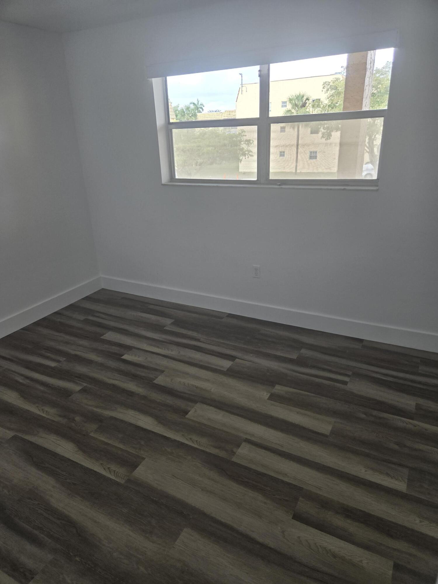 SUNRISE LAKES 39 CONDO - Residential