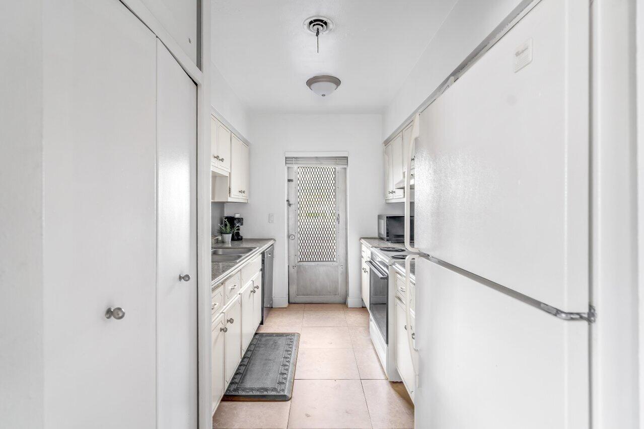 TOWN ACRES - Residential Income