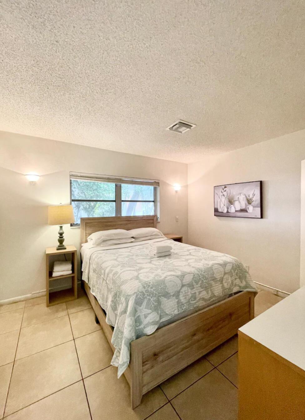 TOWN ACRES - Residential Income