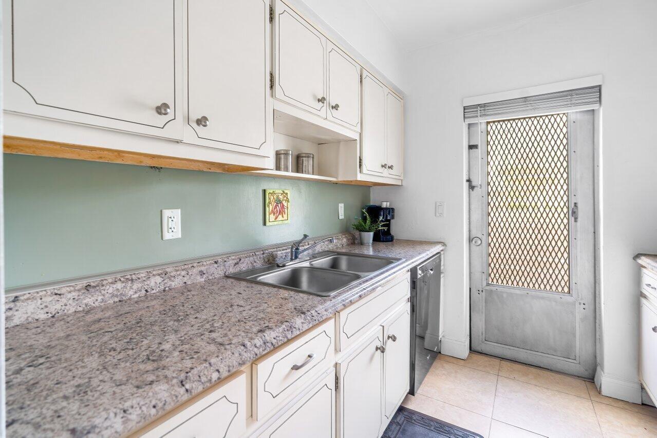 TOWN ACRES - Residential Income