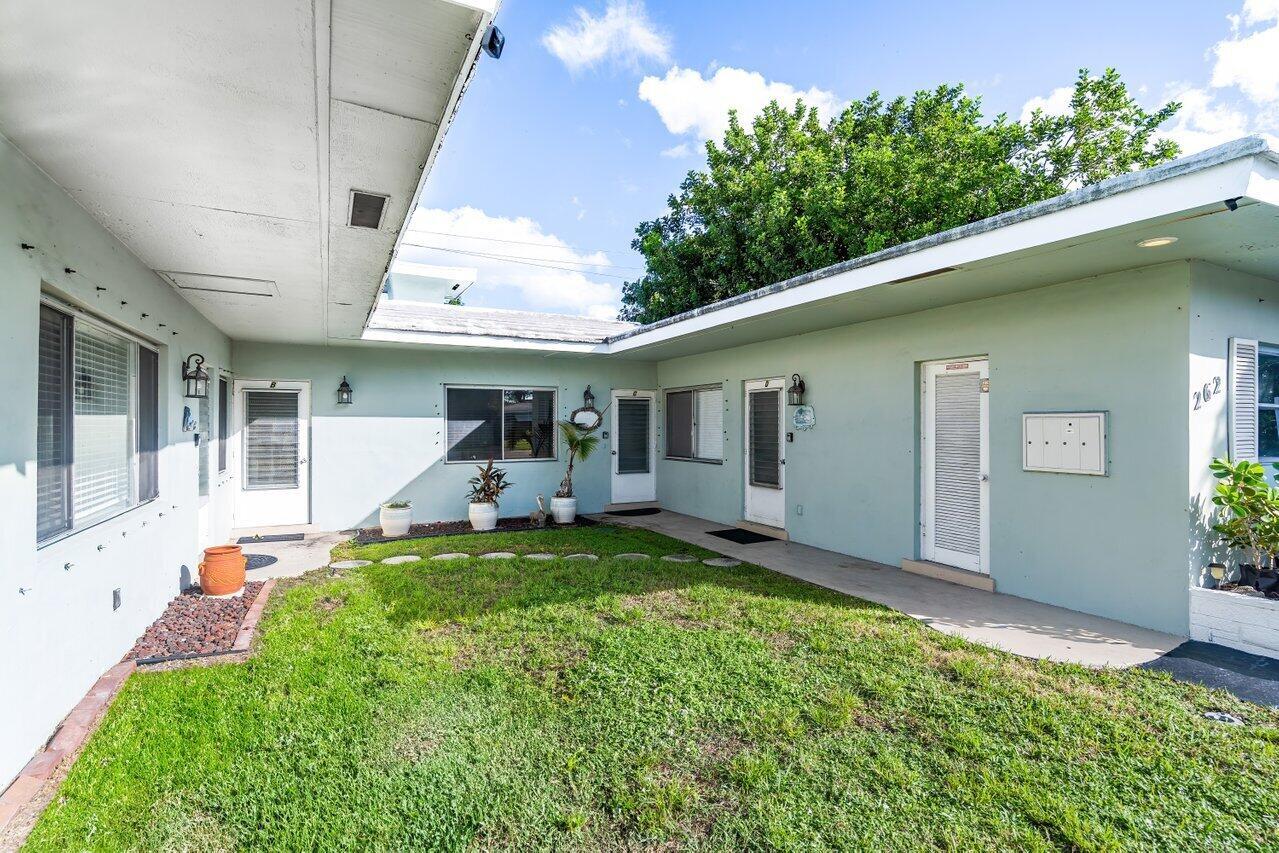 TOWN ACRES - Residential Income