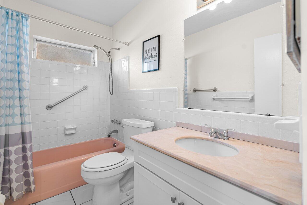 TOWN ACRES - Residential Income