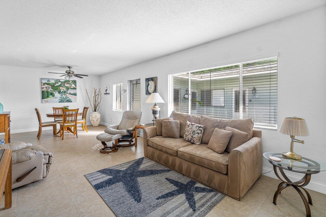 TOWN ACRES - Residential Income