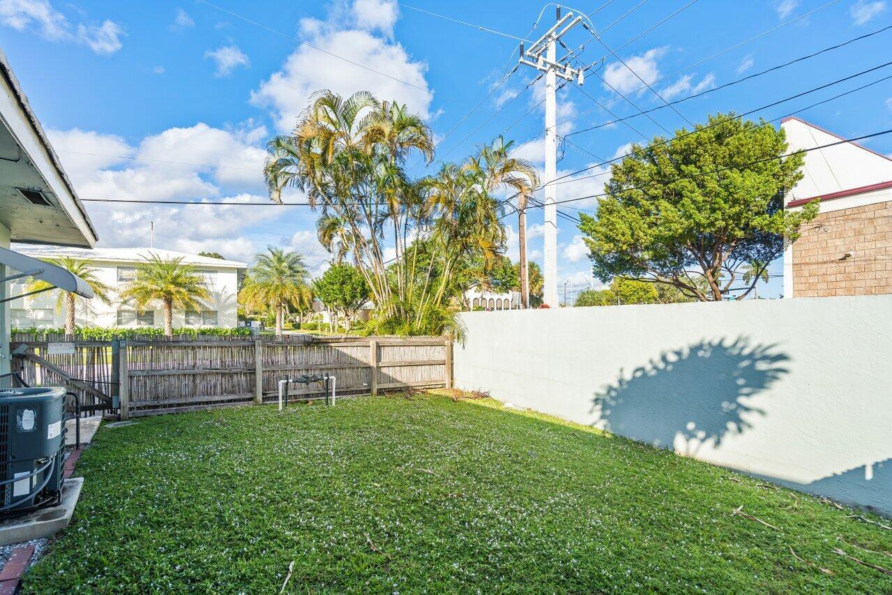 TOWN ACRES - Residential Income