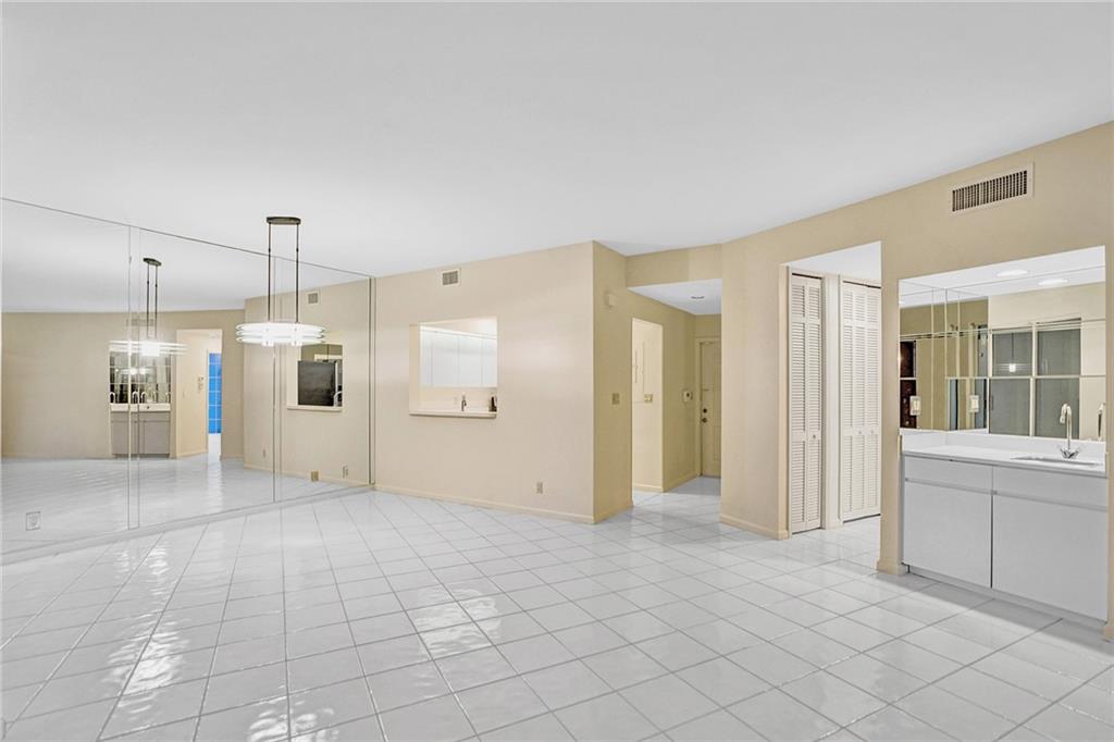 PALM AIRE - Residential