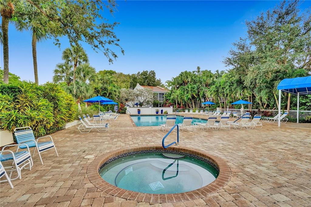 PALM AIRE - Residential