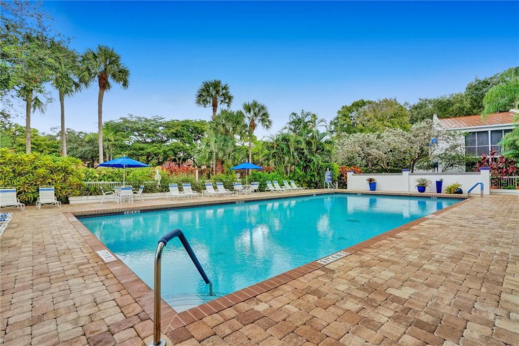 PALM AIRE - Residential