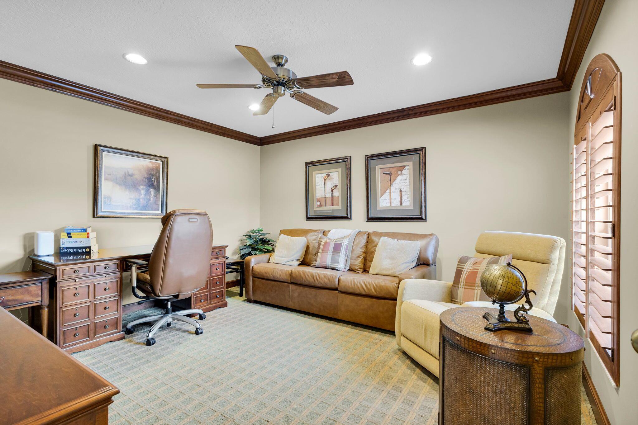 LEGENDS CONDO - Residential