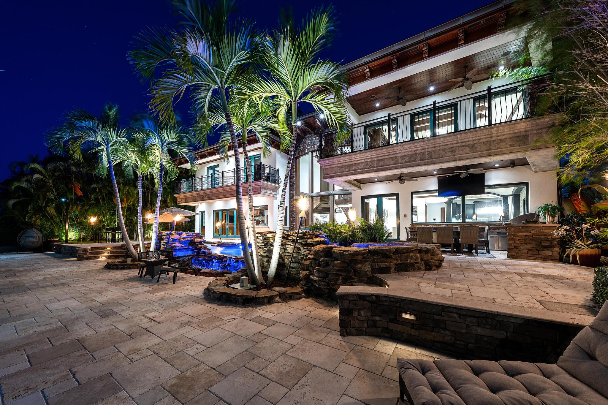 LIGHTHOUSE POINT - Residential