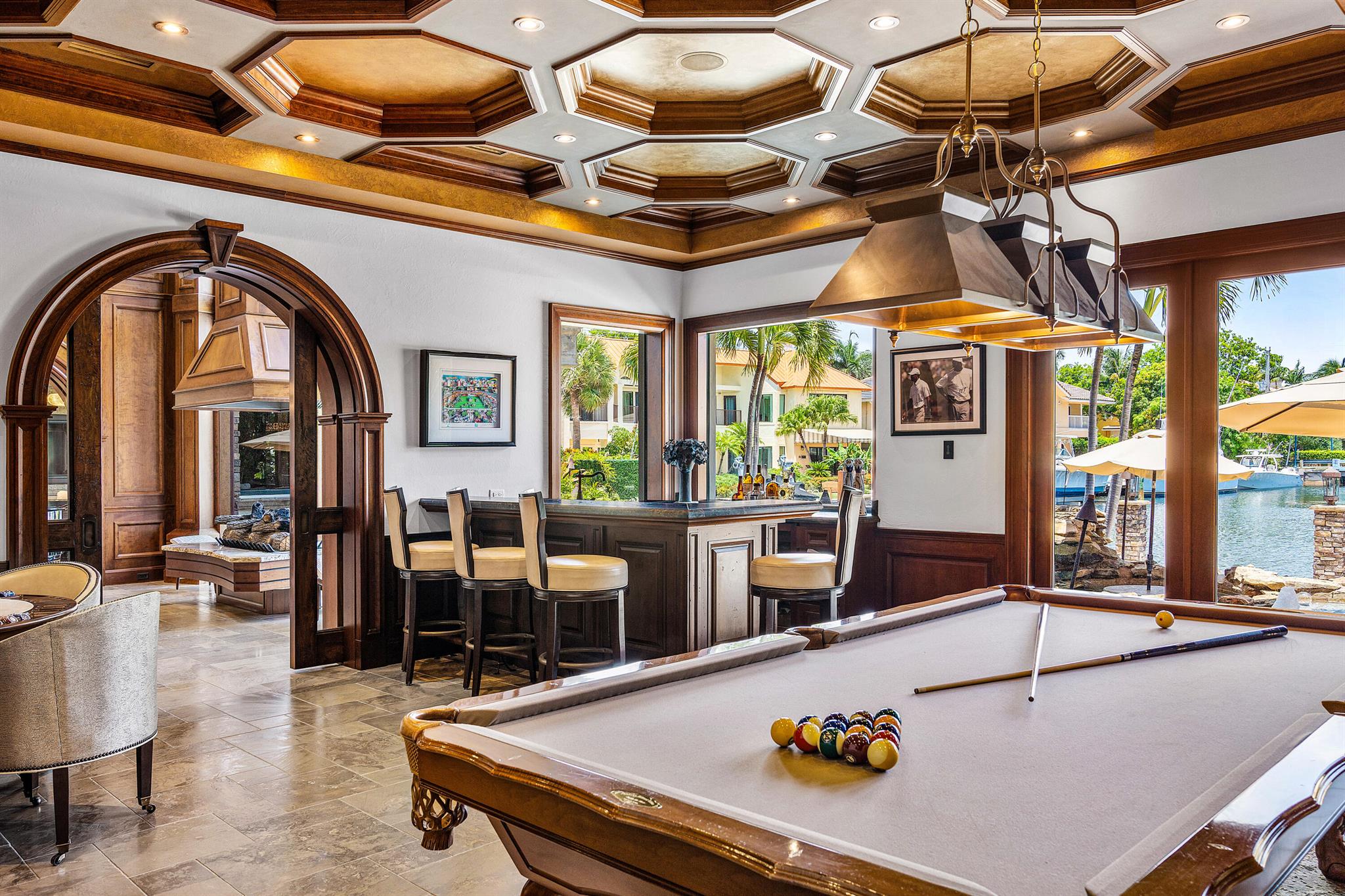 LIGHTHOUSE POINT - Residential