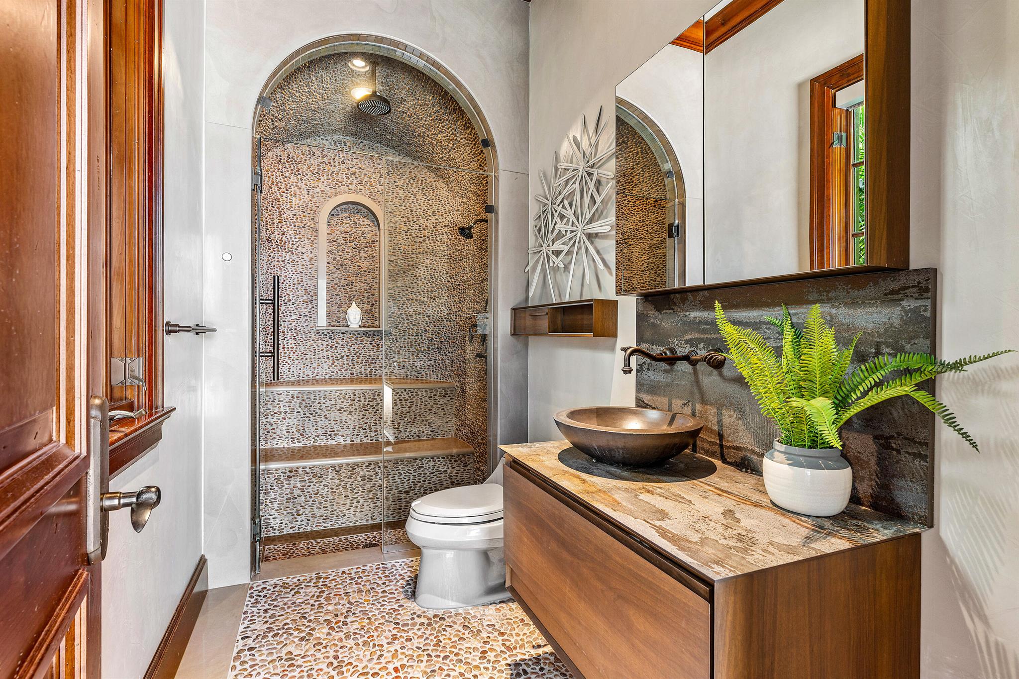 LIGHTHOUSE POINT - Residential