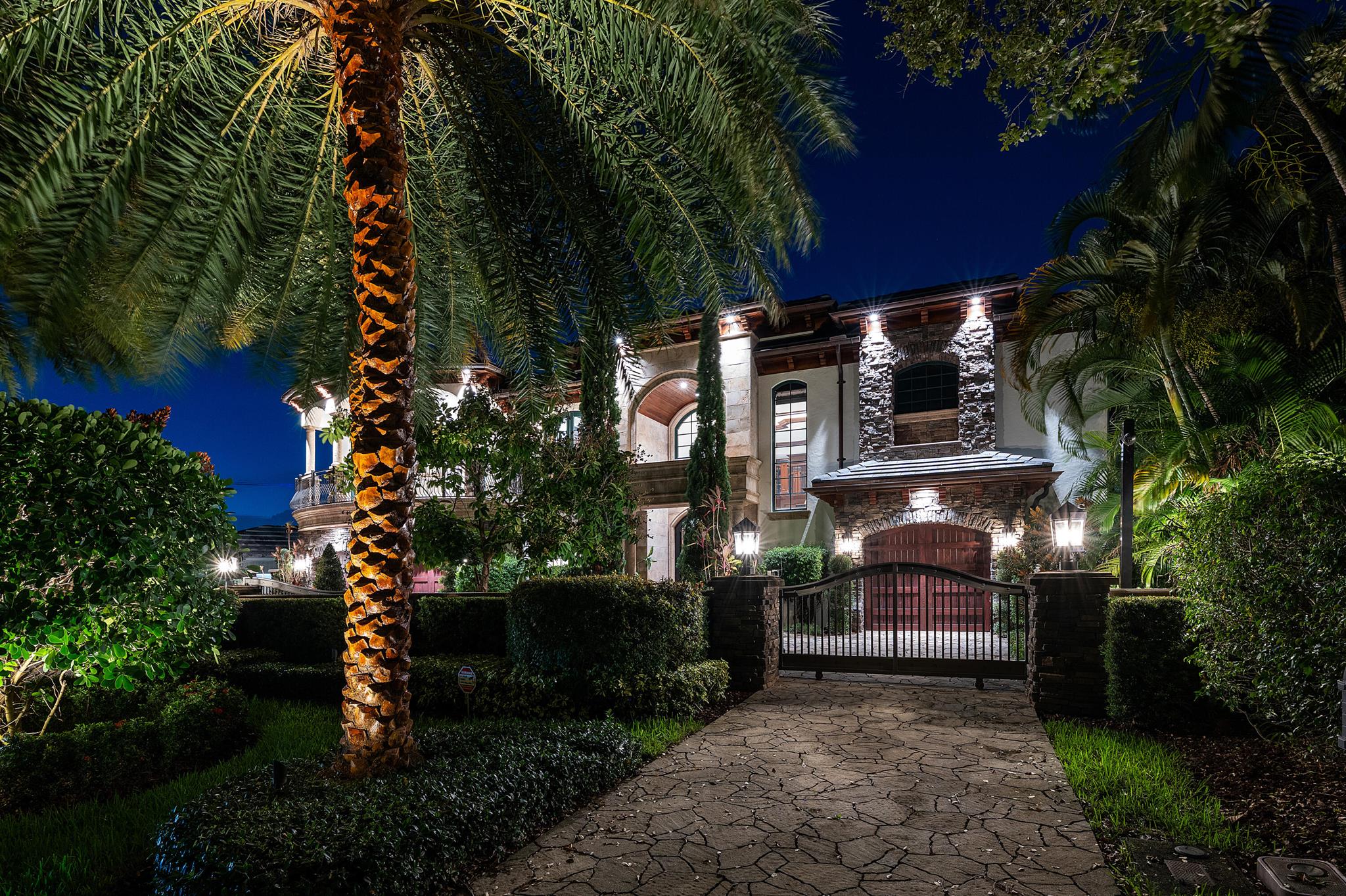 LIGHTHOUSE POINT - Residential