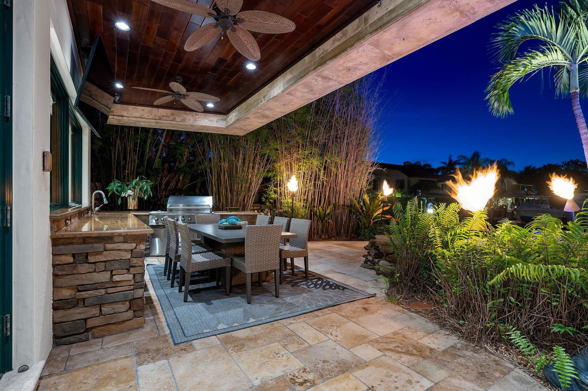 LIGHTHOUSE POINT - Residential