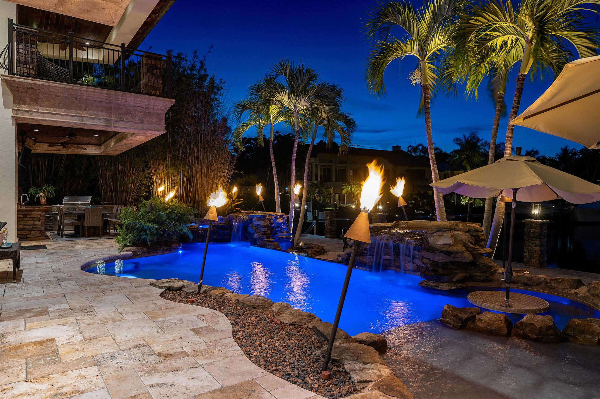 LIGHTHOUSE POINT - Residential