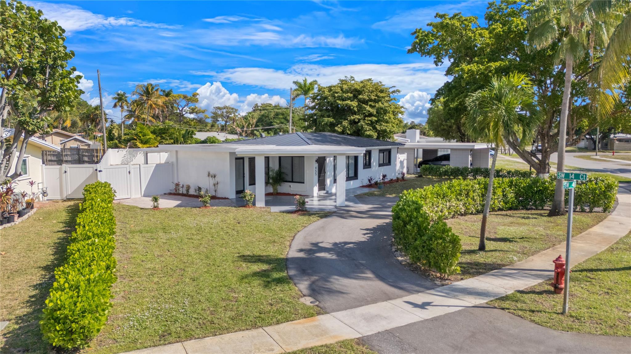 LYONS PARK FIRST ADD - Residential Lease