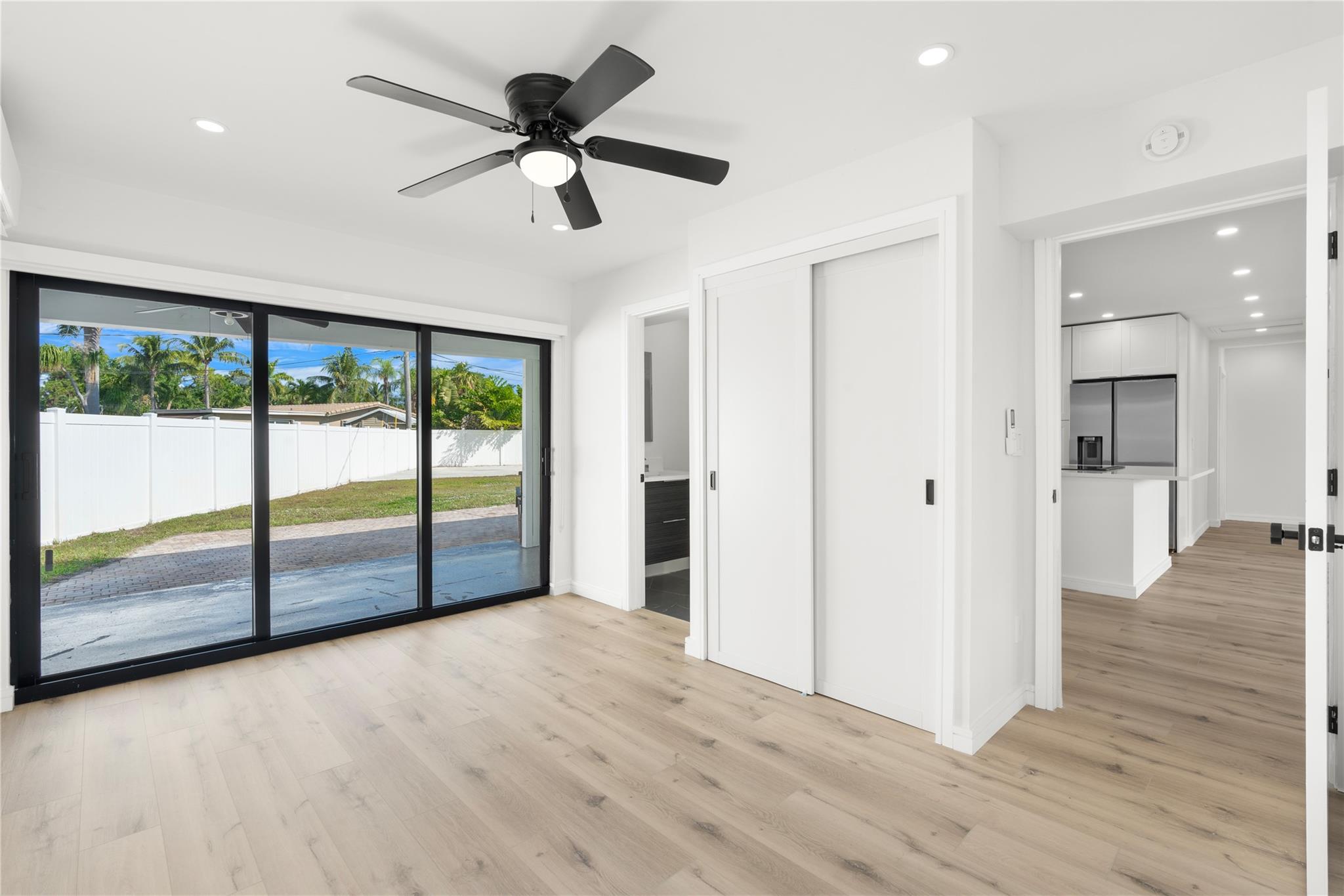 LYONS PARK FIRST ADD - Residential Lease