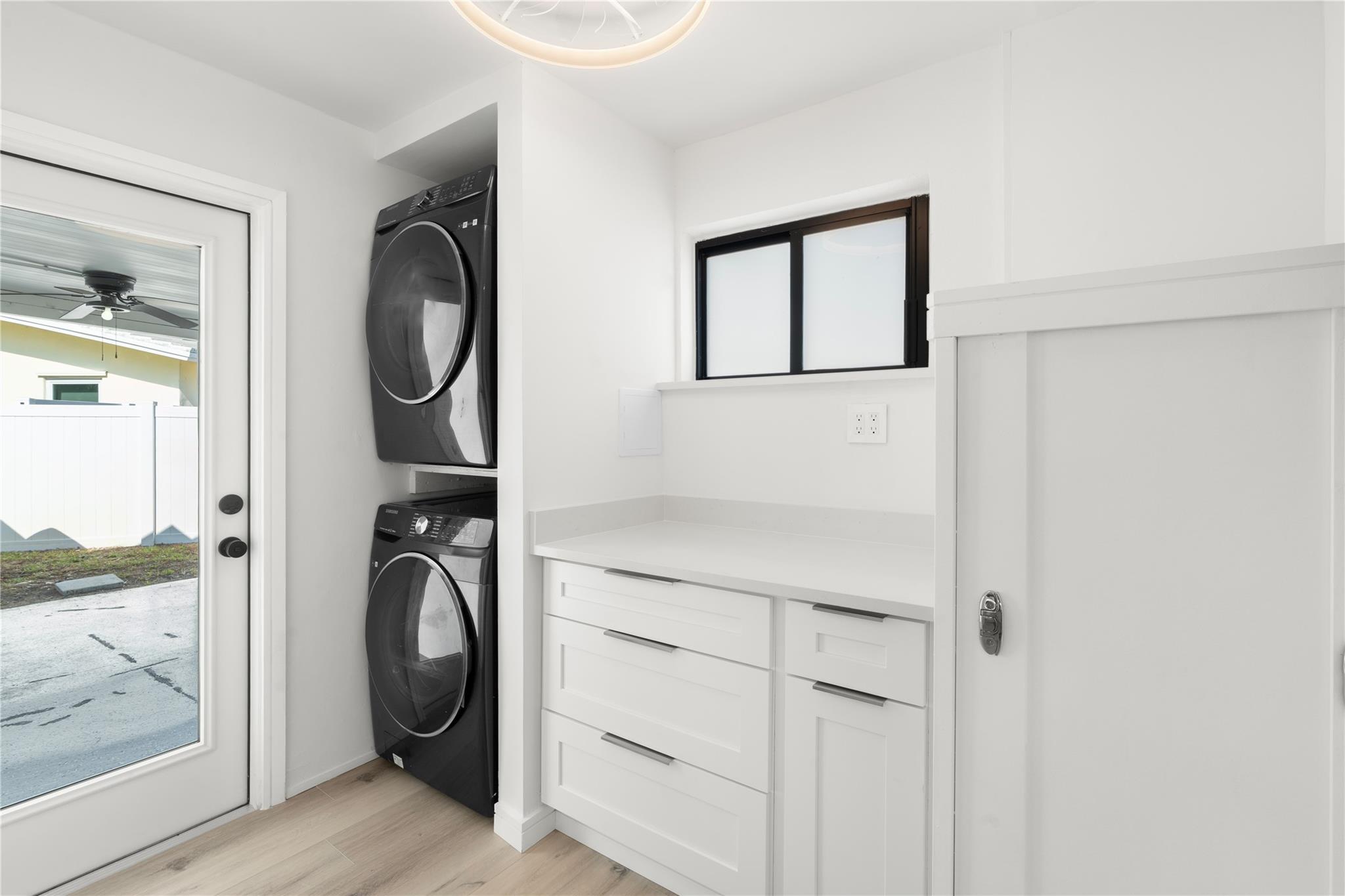 LYONS PARK FIRST ADD - Residential Lease