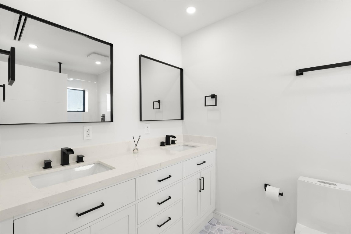 LYONS PARK FIRST ADD - Residential Lease