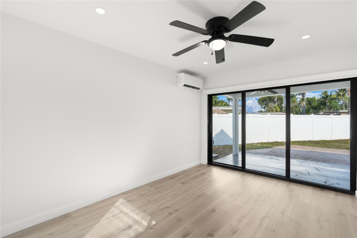 LYONS PARK FIRST ADD - Residential Lease