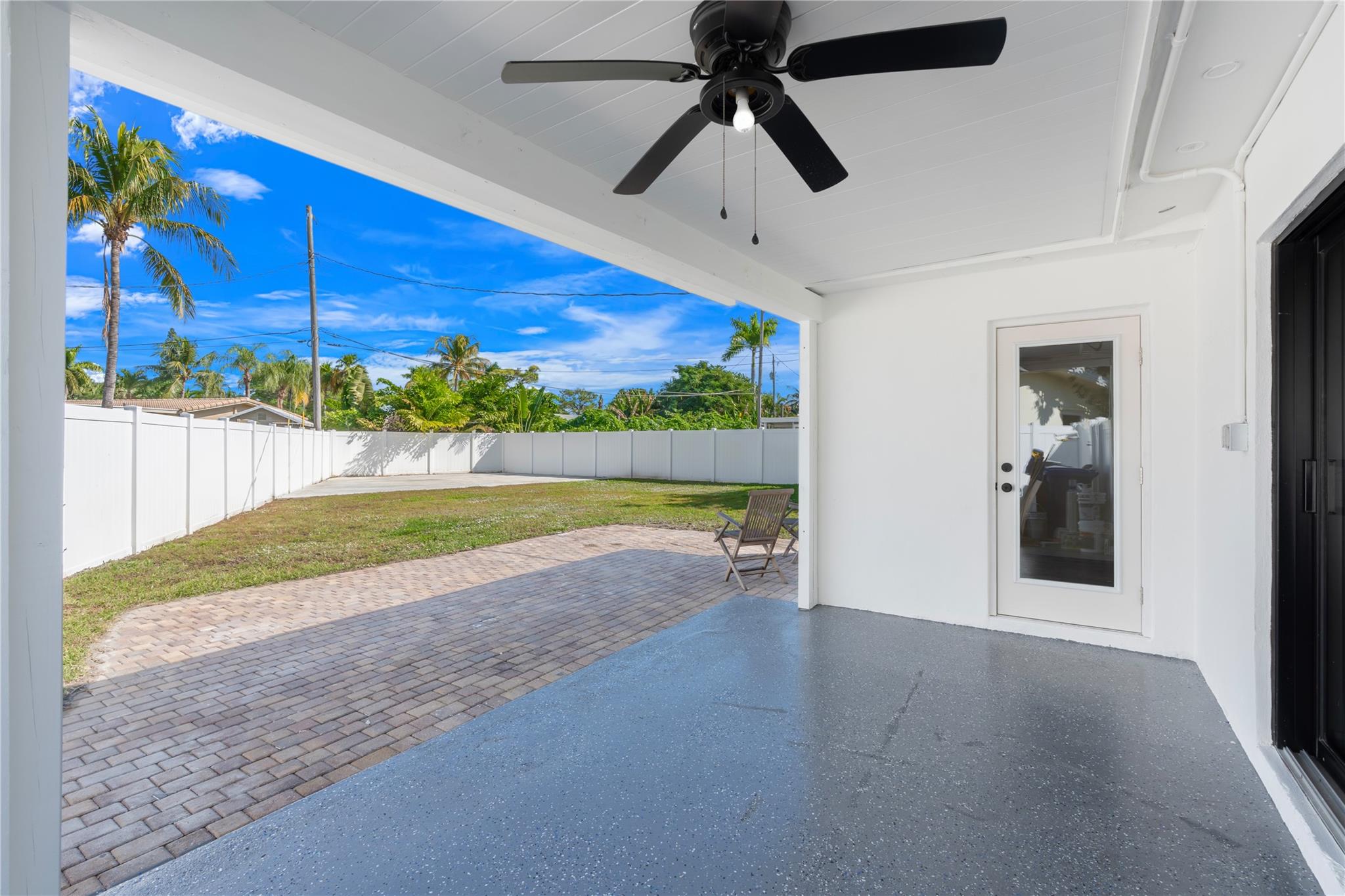 LYONS PARK FIRST ADD - Residential Lease