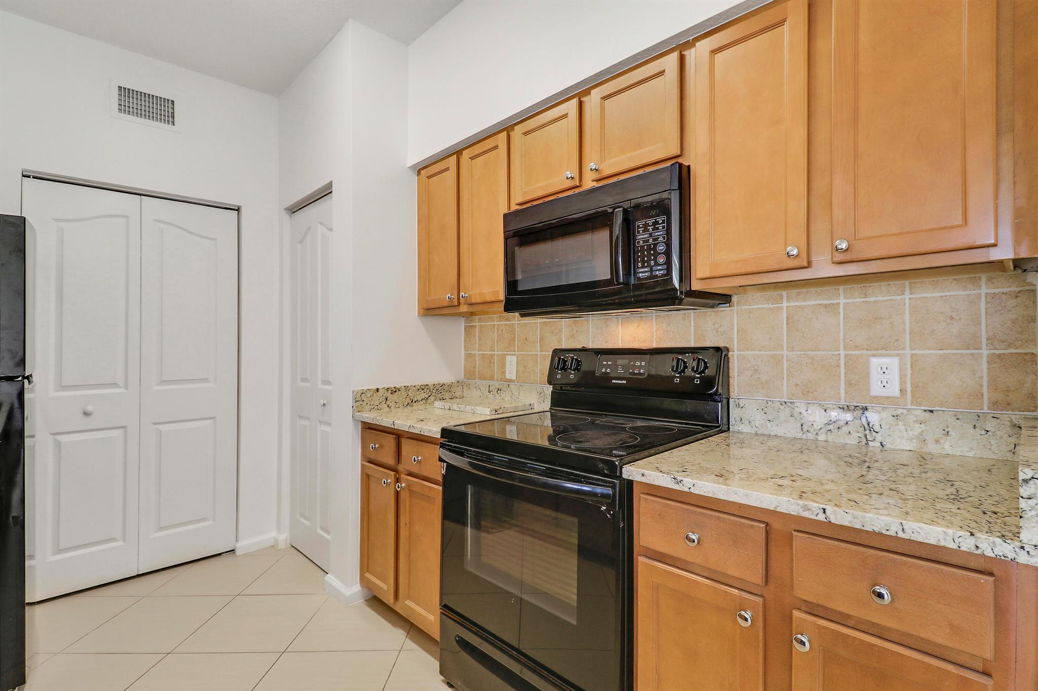 FIORE AT THE GARDENS CONDO - Residential Lease