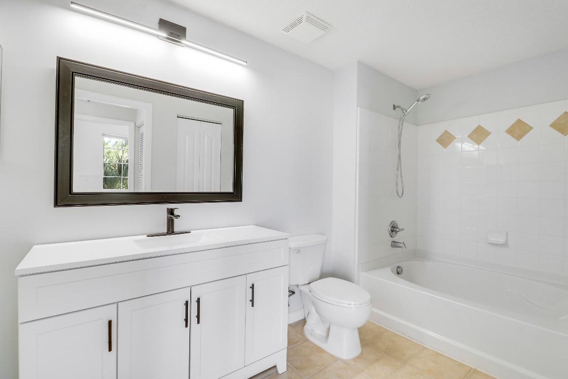 FIORE AT THE GARDENS CONDO - Residential Lease