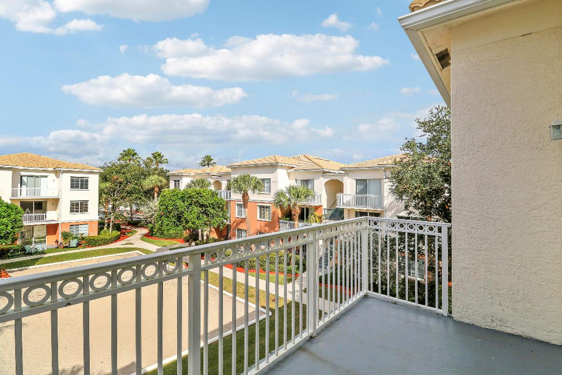 FIORE AT THE GARDENS CONDO - Residential Lease