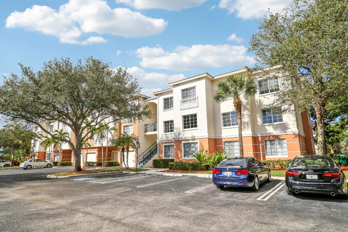 FIORE AT THE GARDENS CONDO - Residential Lease