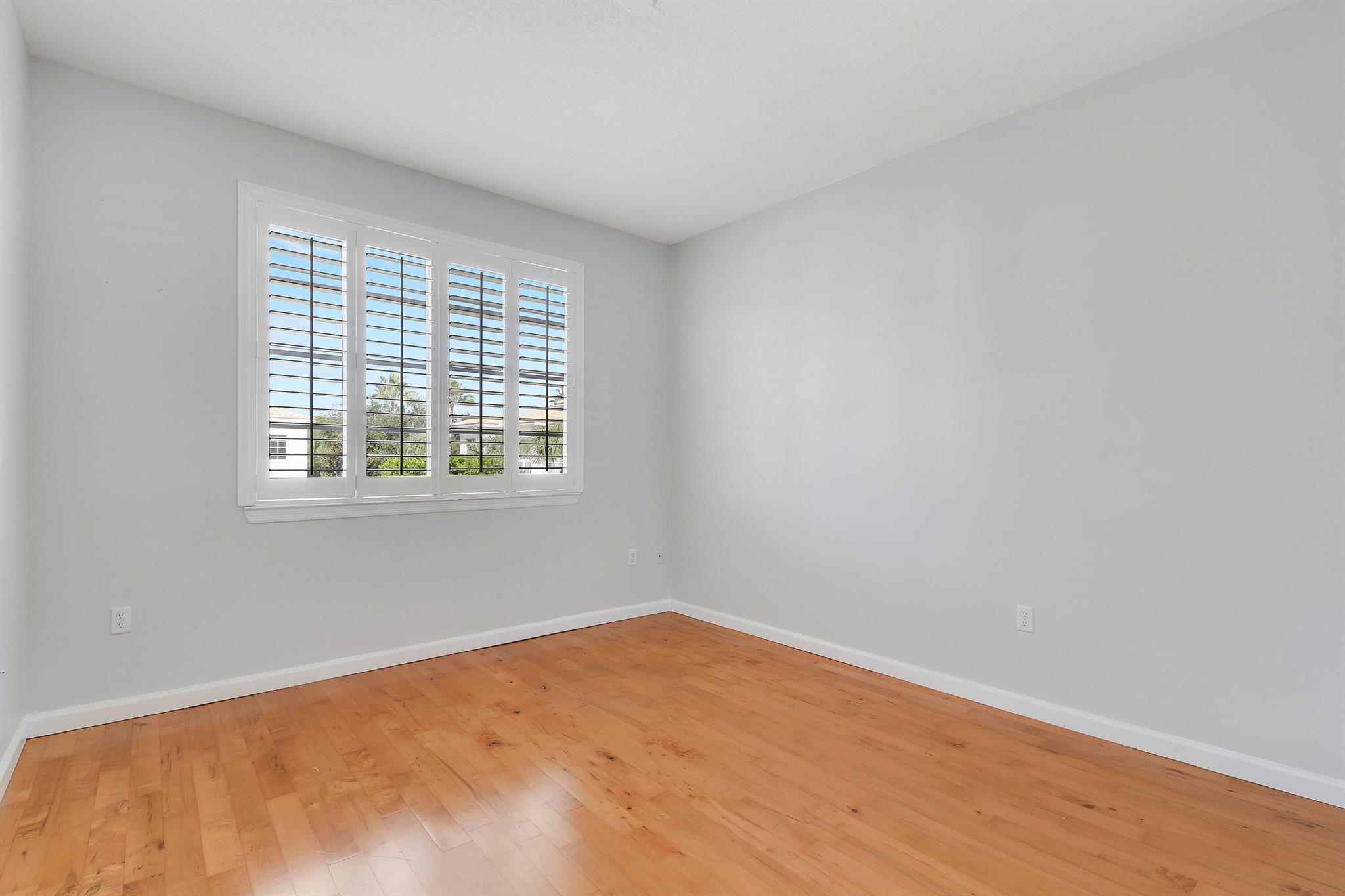 FIORE AT THE GARDENS CONDO - Residential Lease