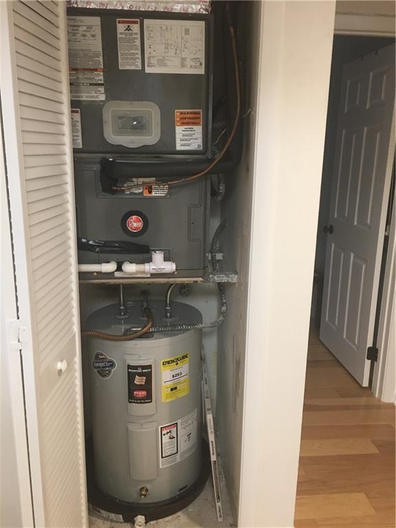 Racquet Club Apartments - Residential