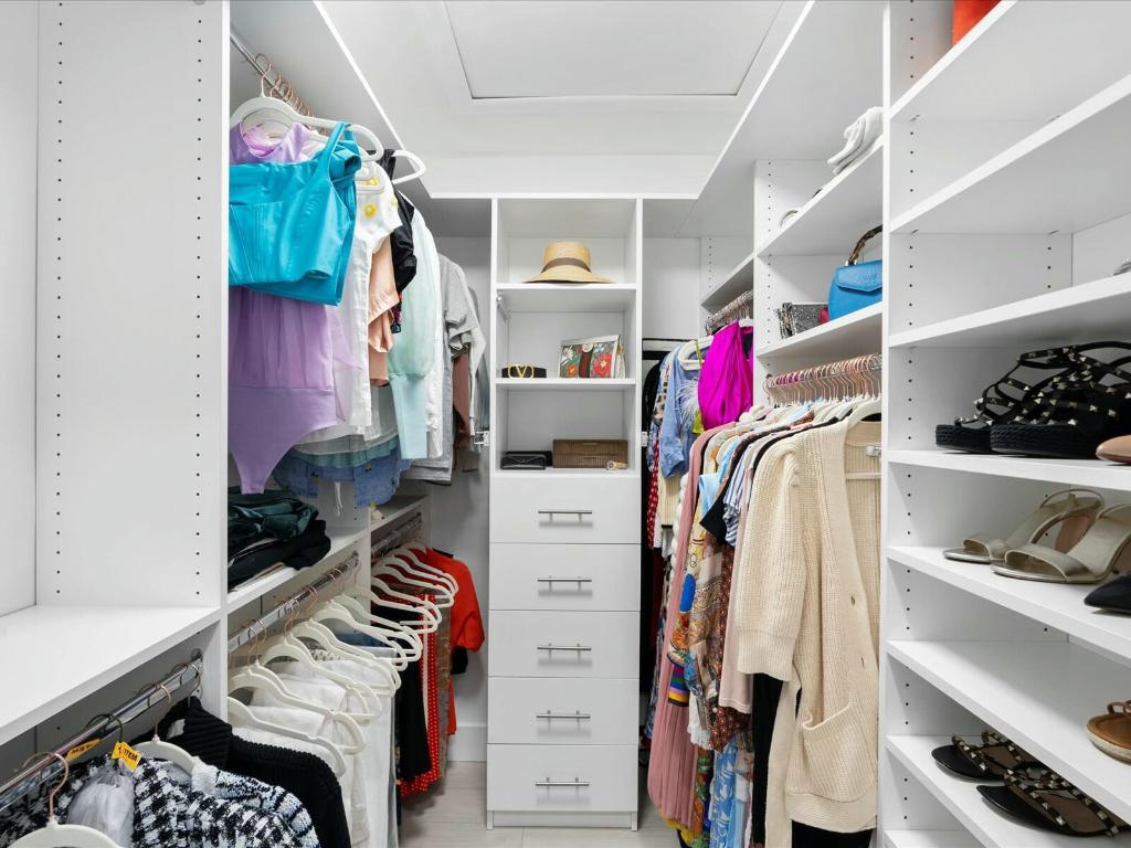 EASTGATE AT HUNTERS RUN CONDO - Residential