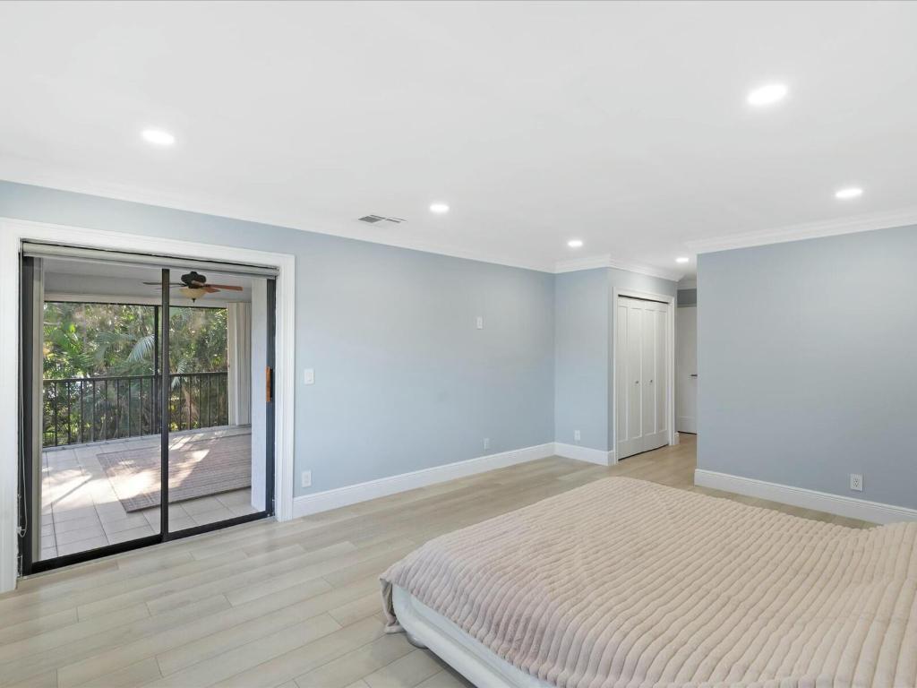 EASTGATE AT HUNTERS RUN CONDO - Residential