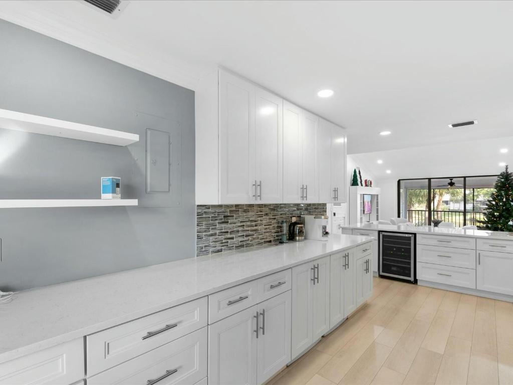 EASTGATE AT HUNTERS RUN CONDO - Residential