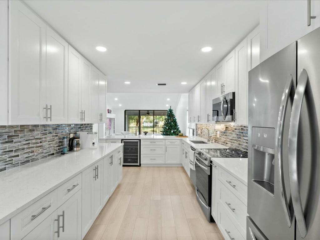 EASTGATE AT HUNTERS RUN CONDO - Residential