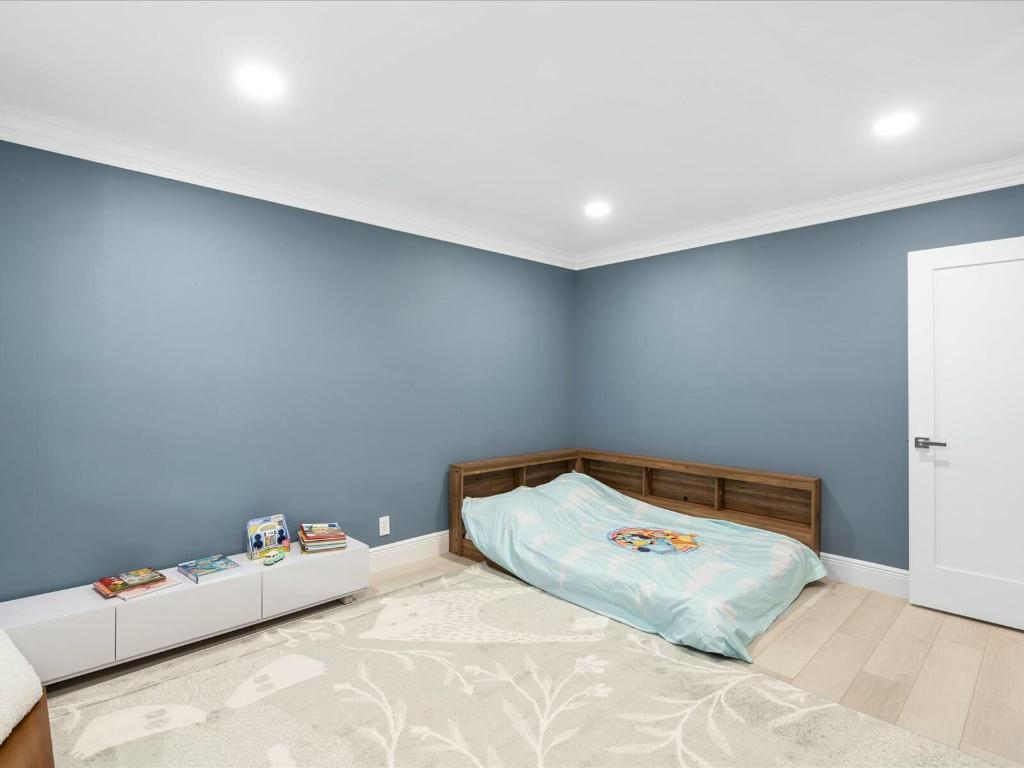 EASTGATE AT HUNTERS RUN CONDO - Residential