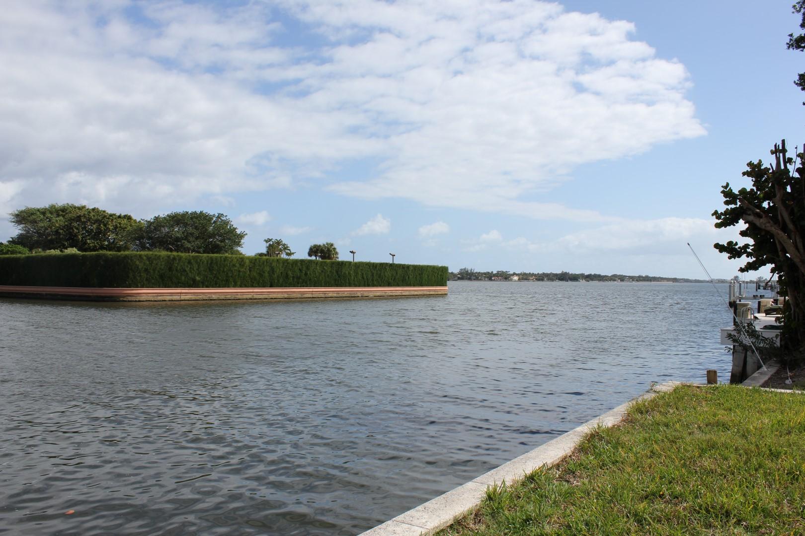 EVERGLADES ISLAND - Land