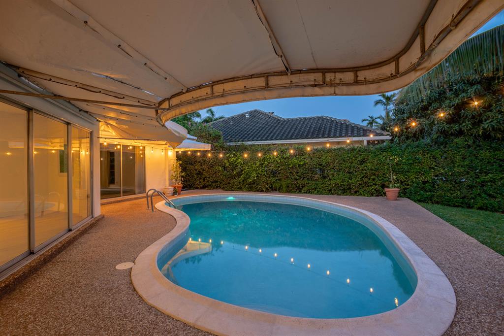 TROPIC ISLE 2ND SEC - Residential